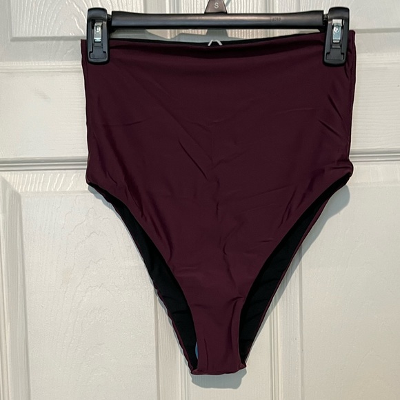 Gianni Bini Bathing Suit Bottoms. NWOT. Size Medium. - Picture 2 of 6